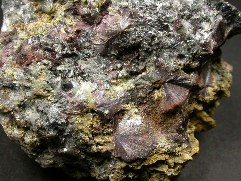 Kermesite & Stibnite