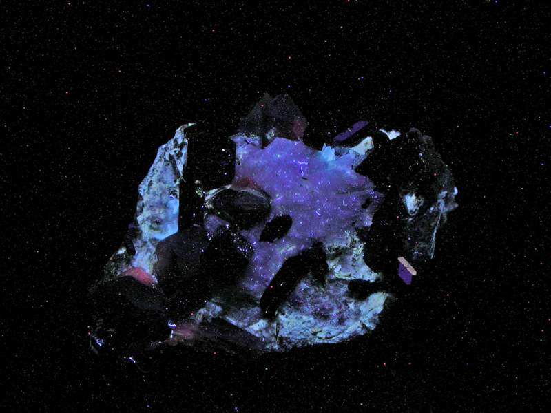 Benitoite & Neptunite