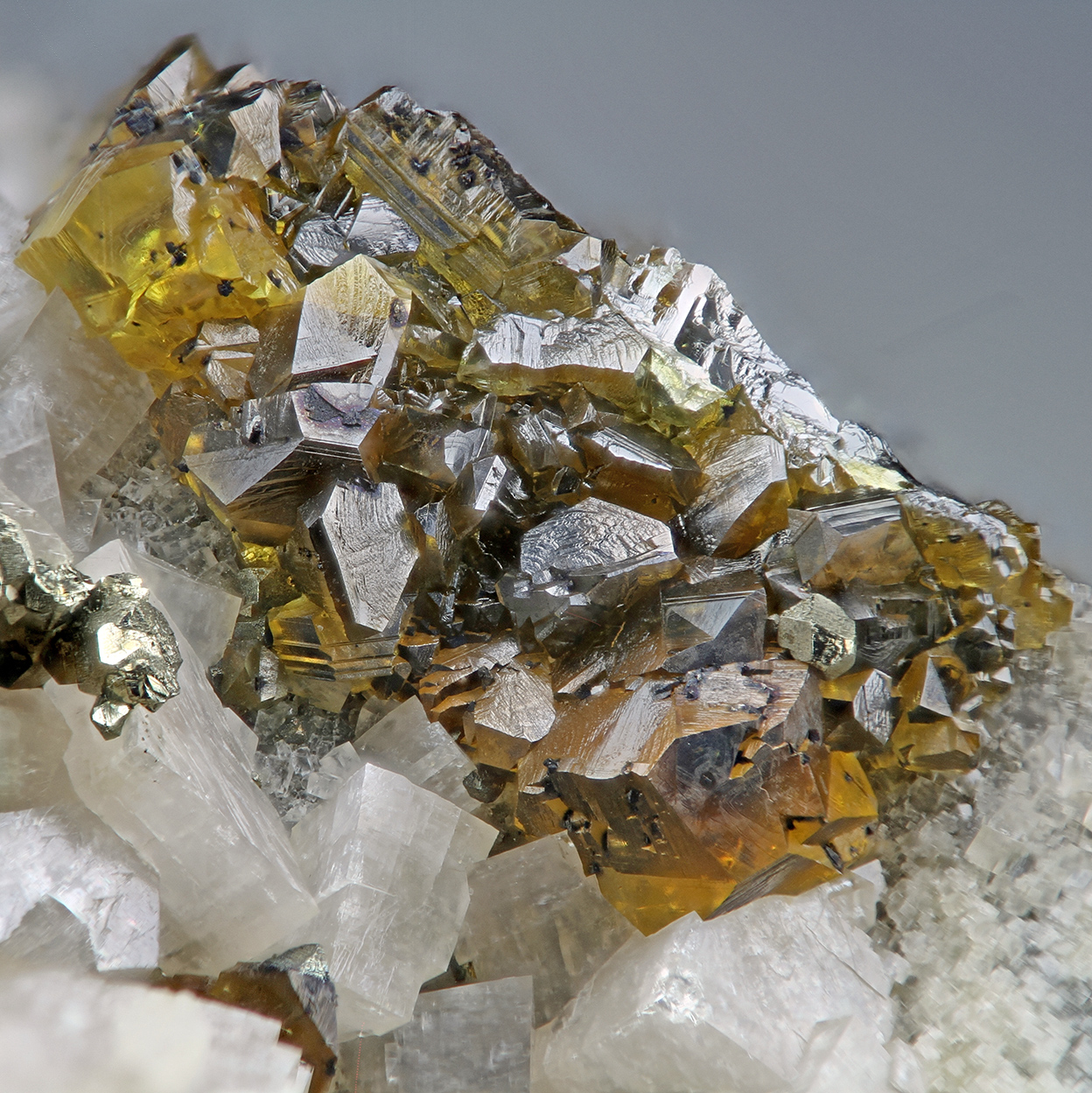 Sphalerite & Pyrite