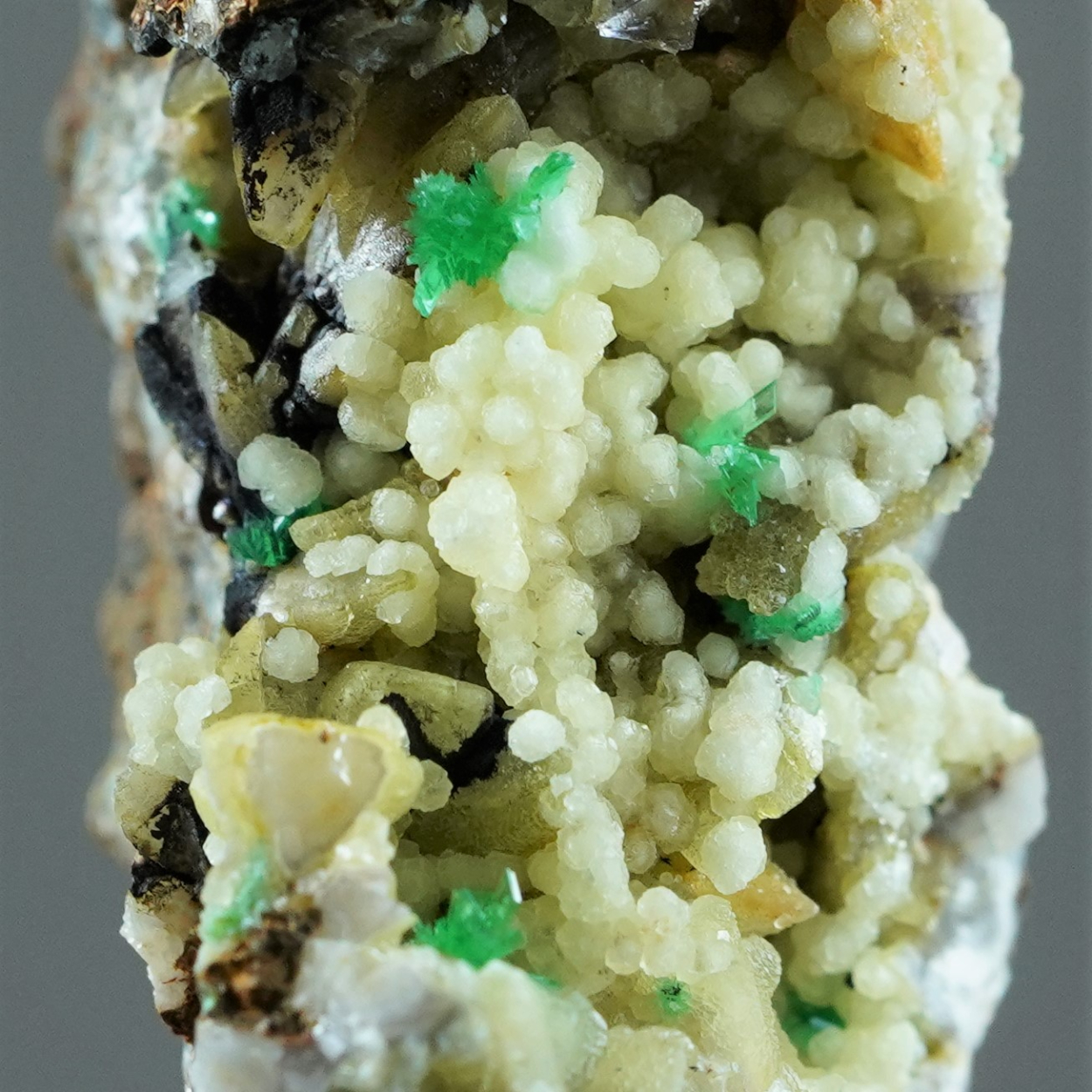 Annabergite & Calcite