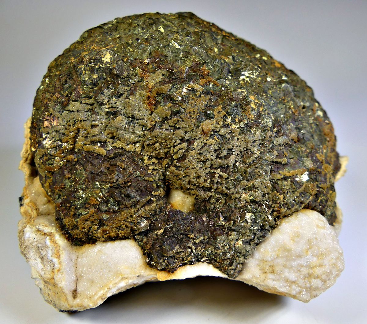Siderite & Pyrite On Rhodochrosite On Dolomite Psm Calcite