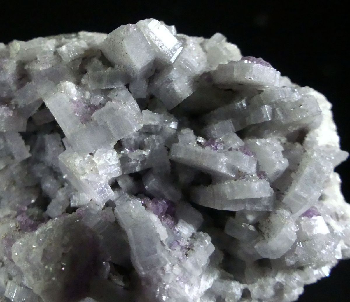 Fluorapatite With Fluorite