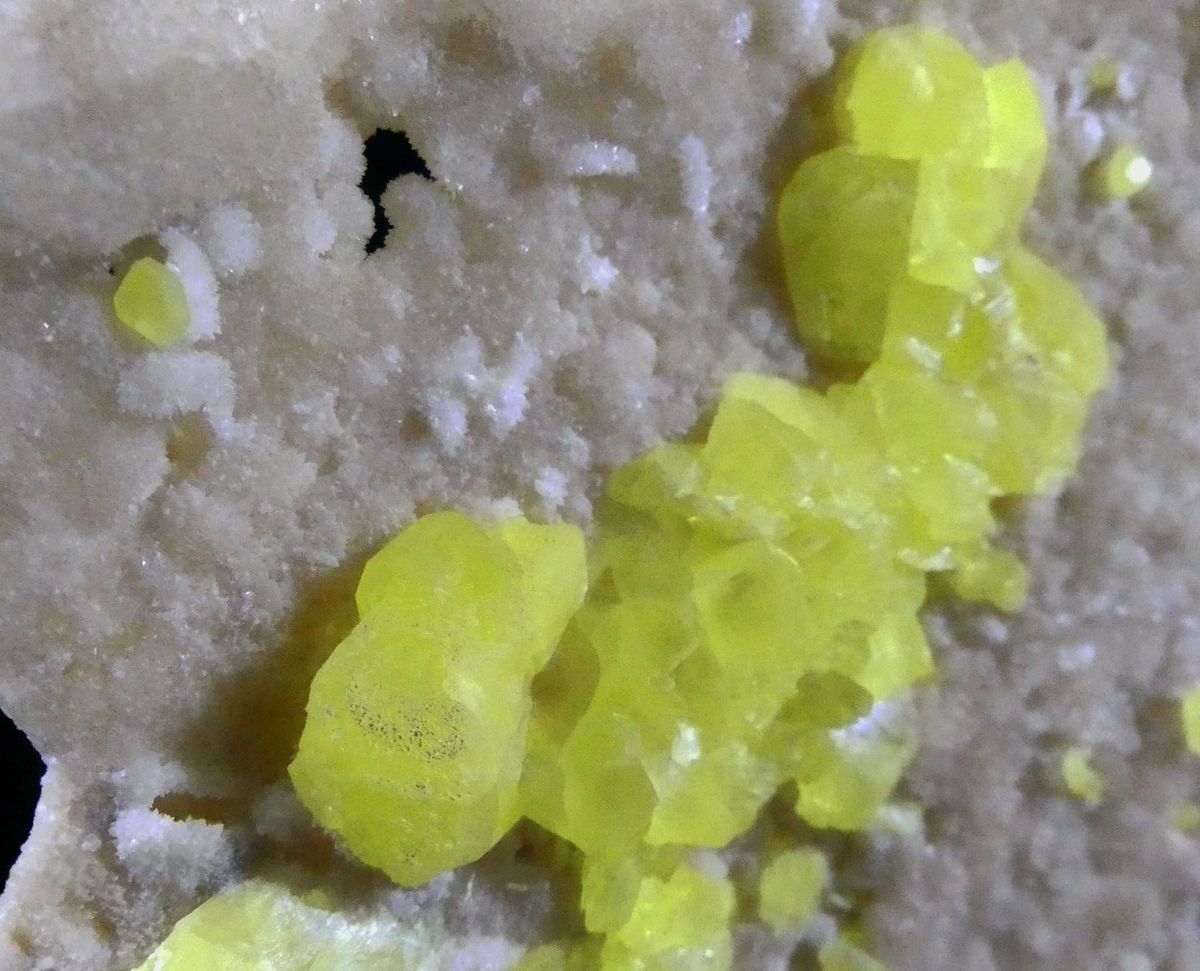 Native Sulphur & Aragonite