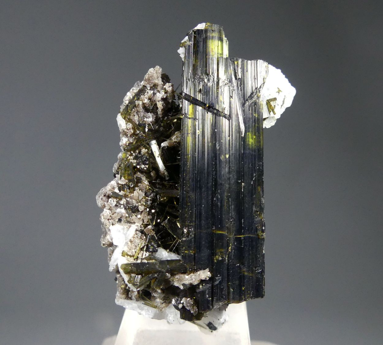 Tourmaline Var Verdelite With Lepidolite & Cleavelandite