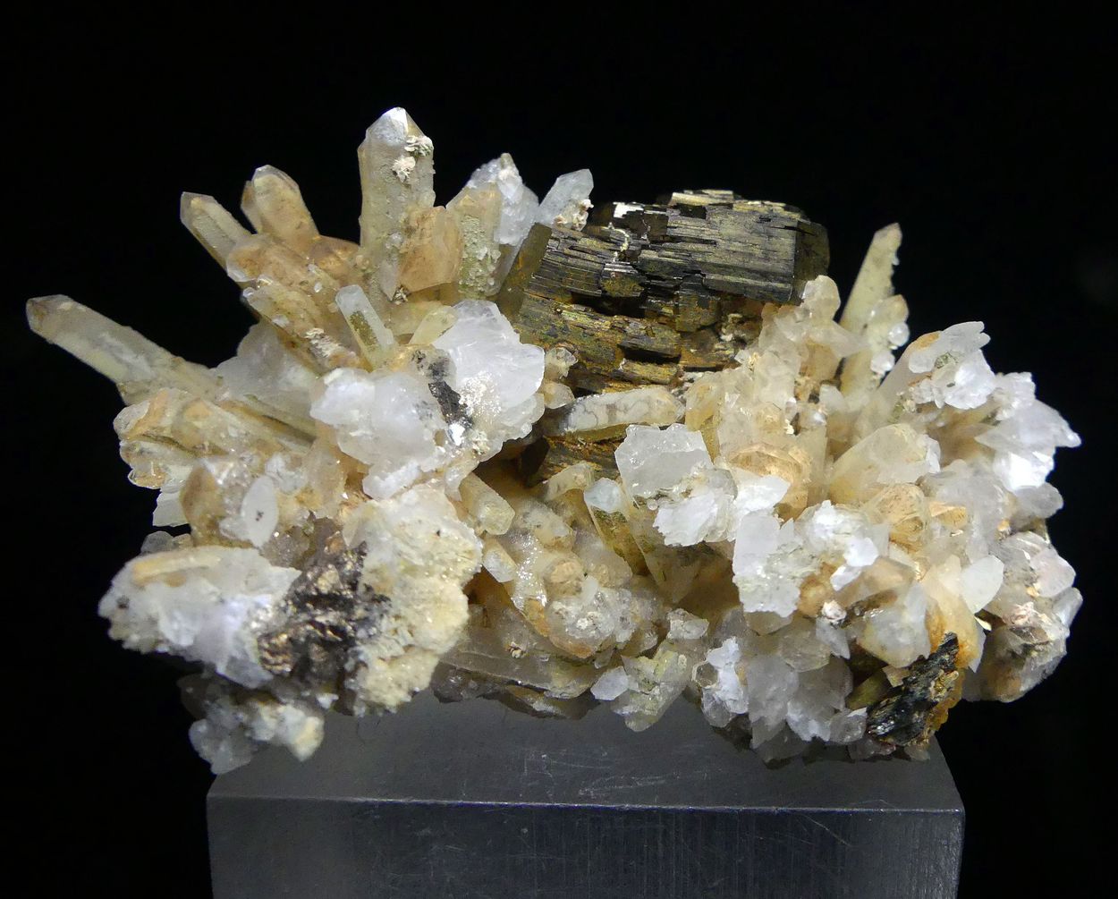 Pyrrhotite & Calcite On Quartz