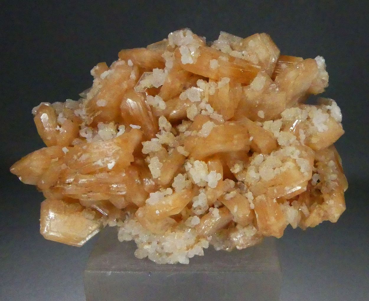 Stellerite With Quartz