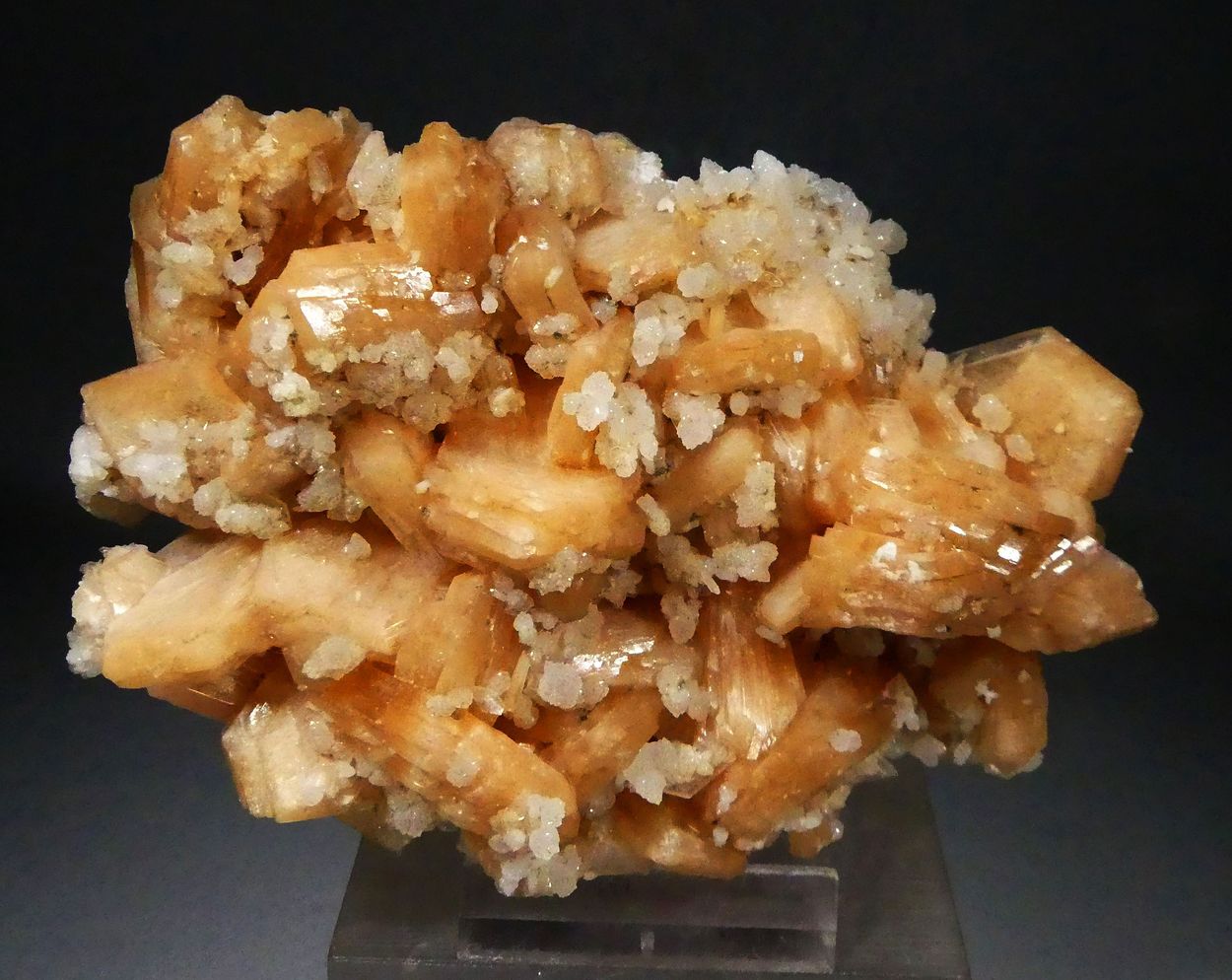 Stellerite With Quartz