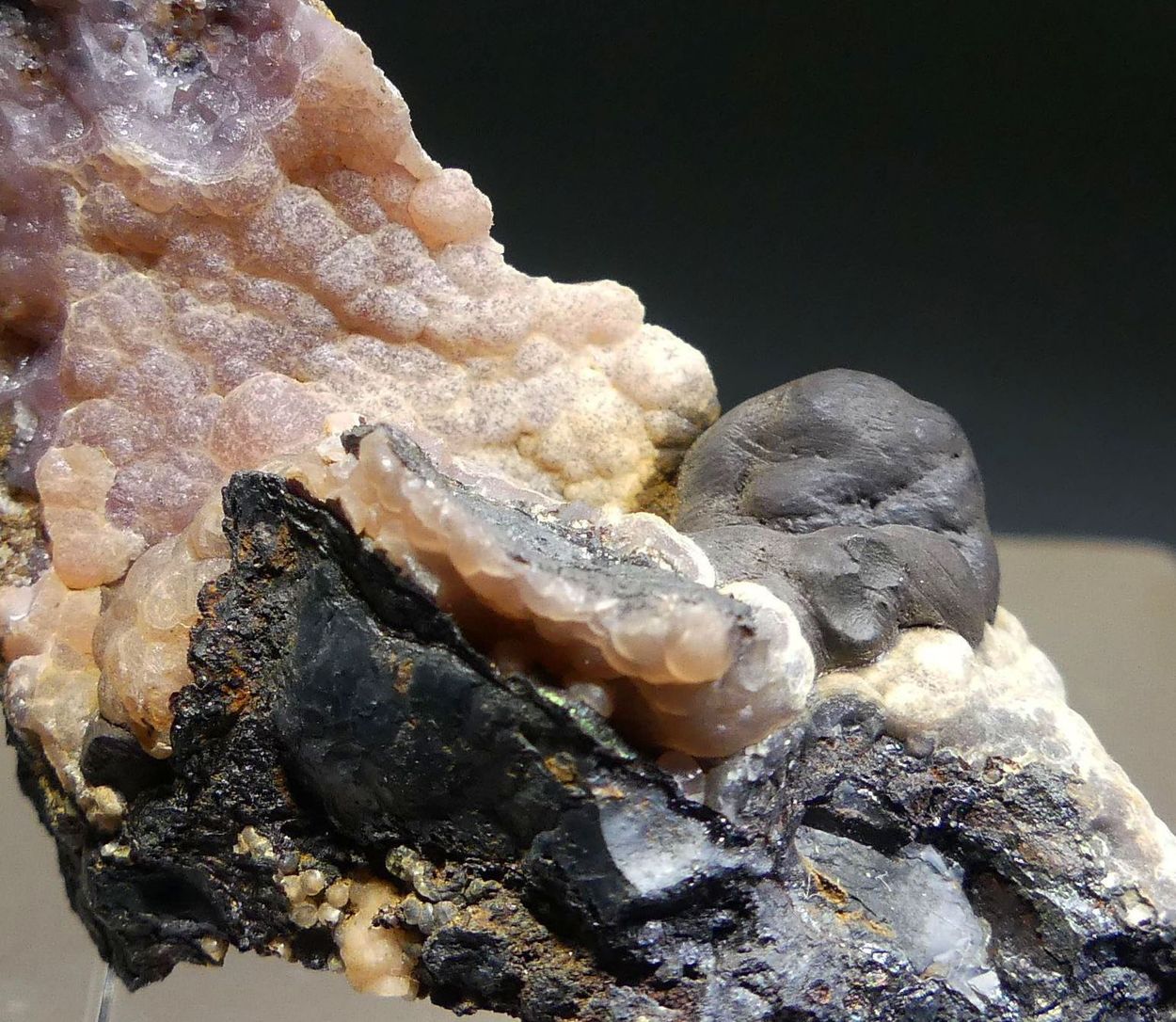Rhodochrosite & Wad