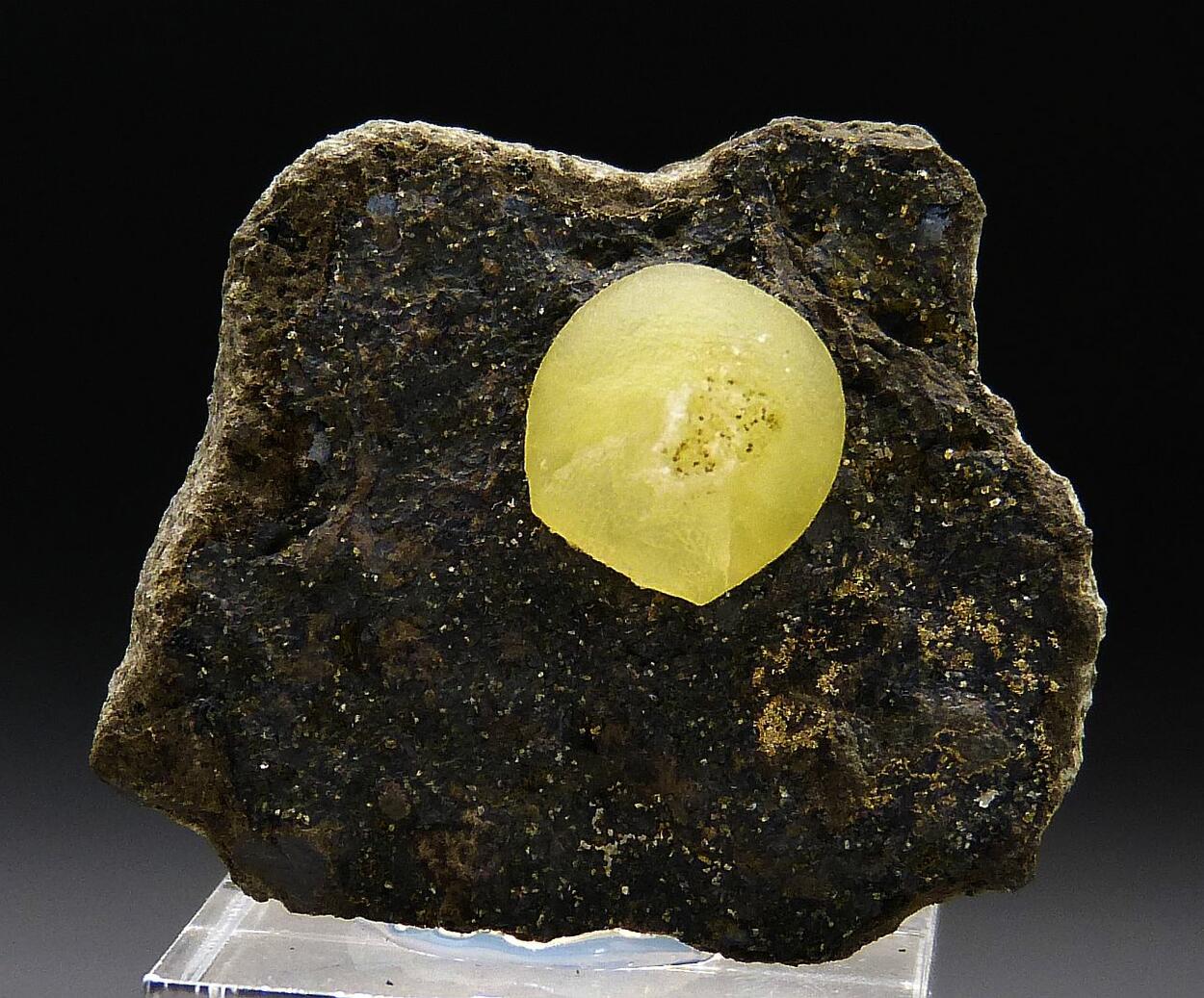Calcite & Ferrosaponite
