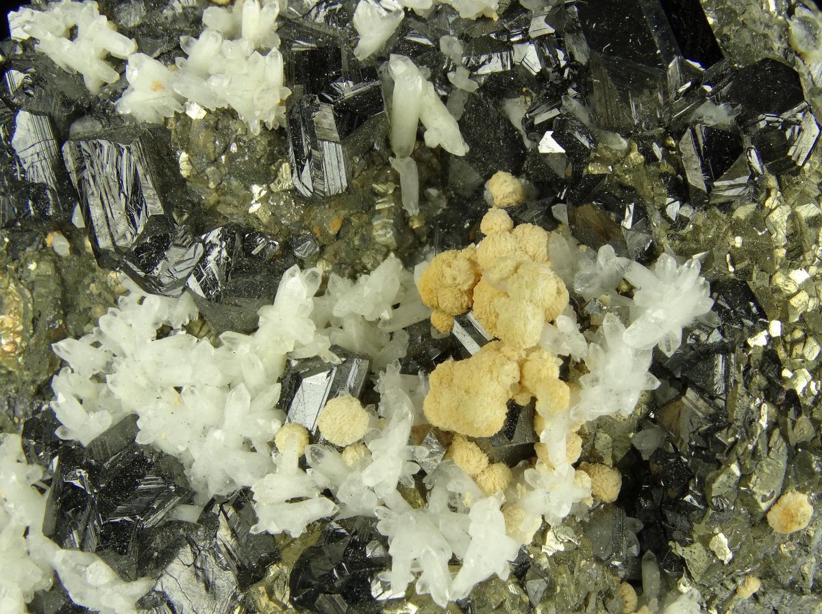 Pyrite Hematite Quartz Calcite