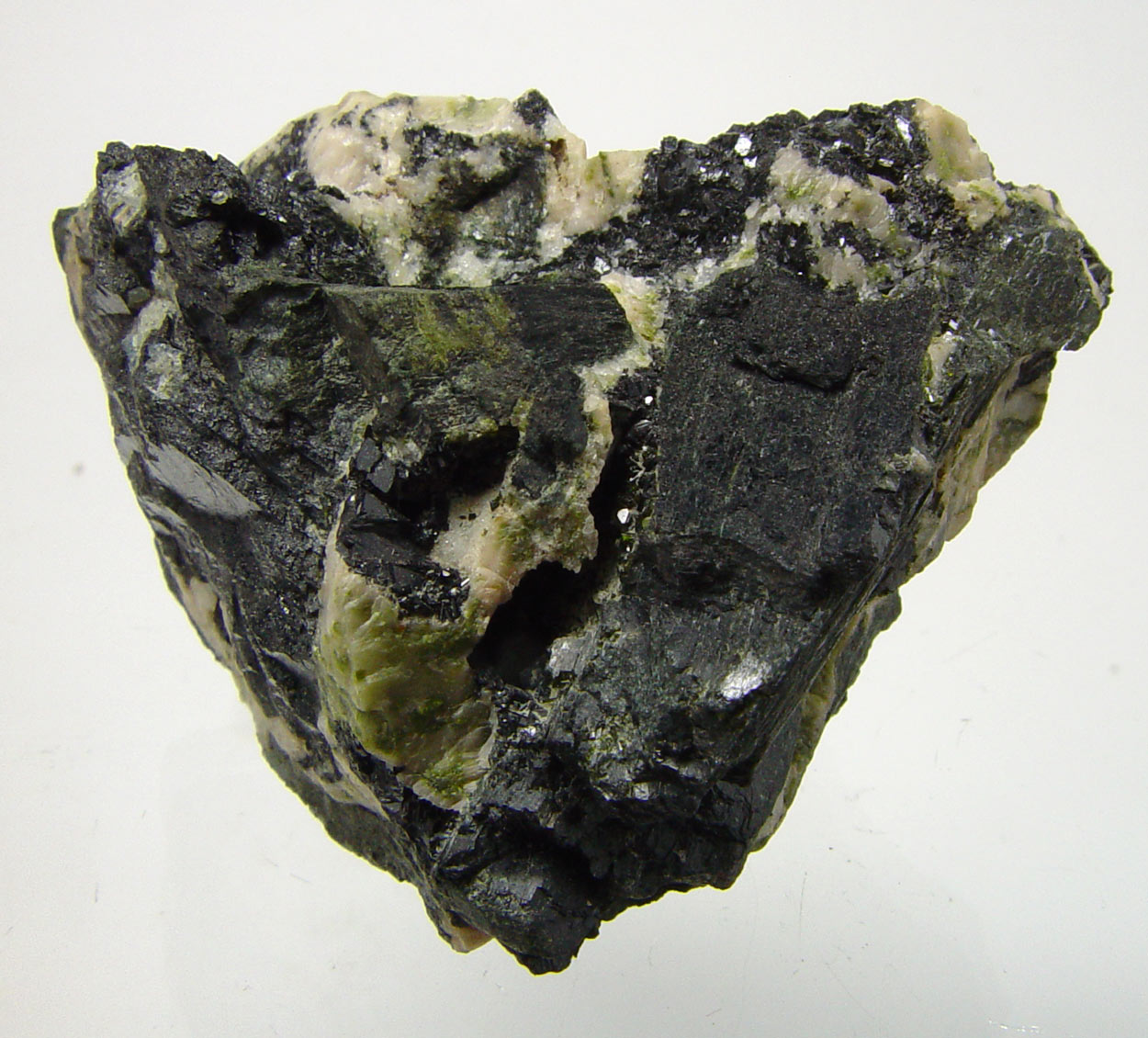 Babingtonite