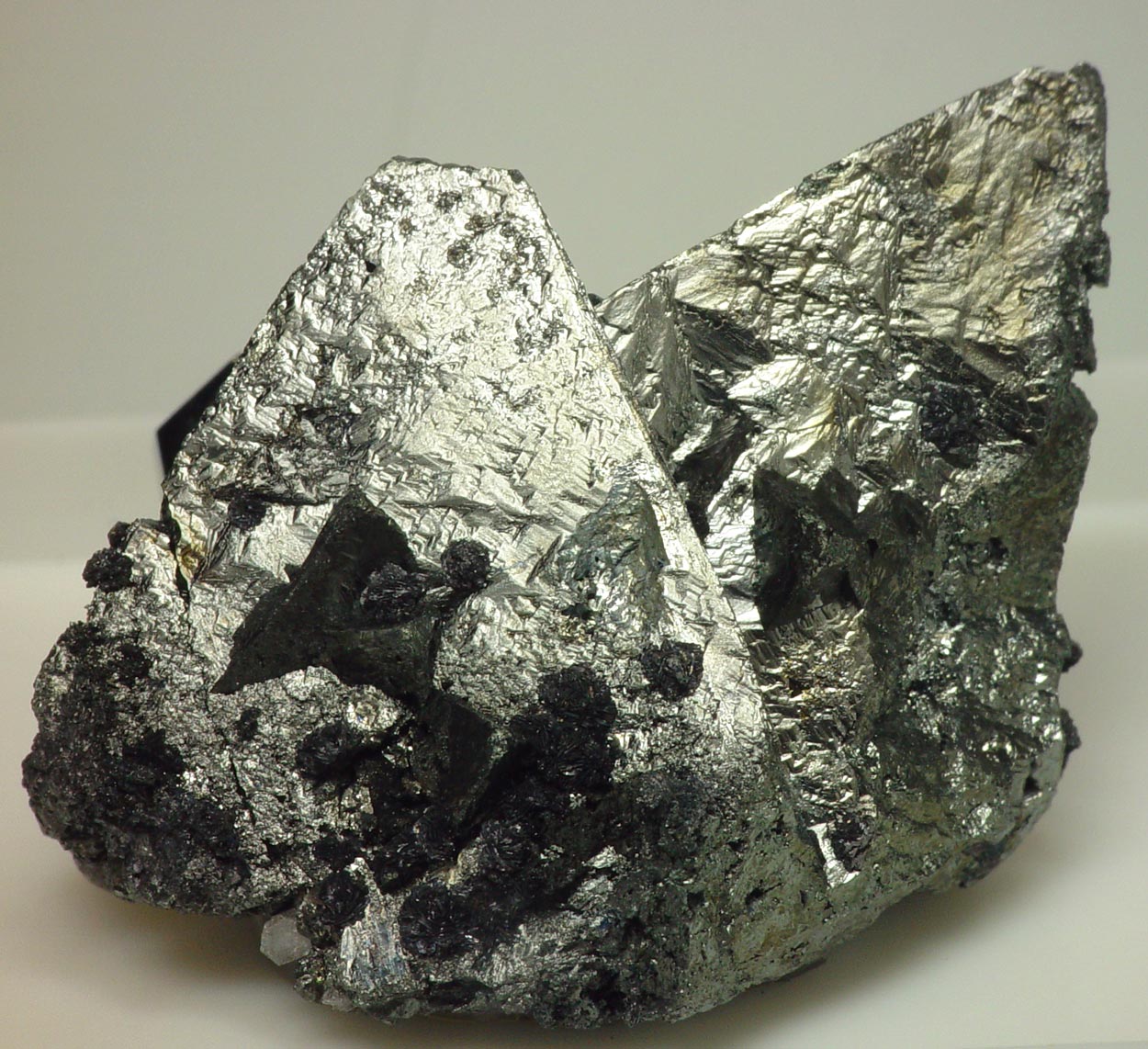 Lautite On Tennantite