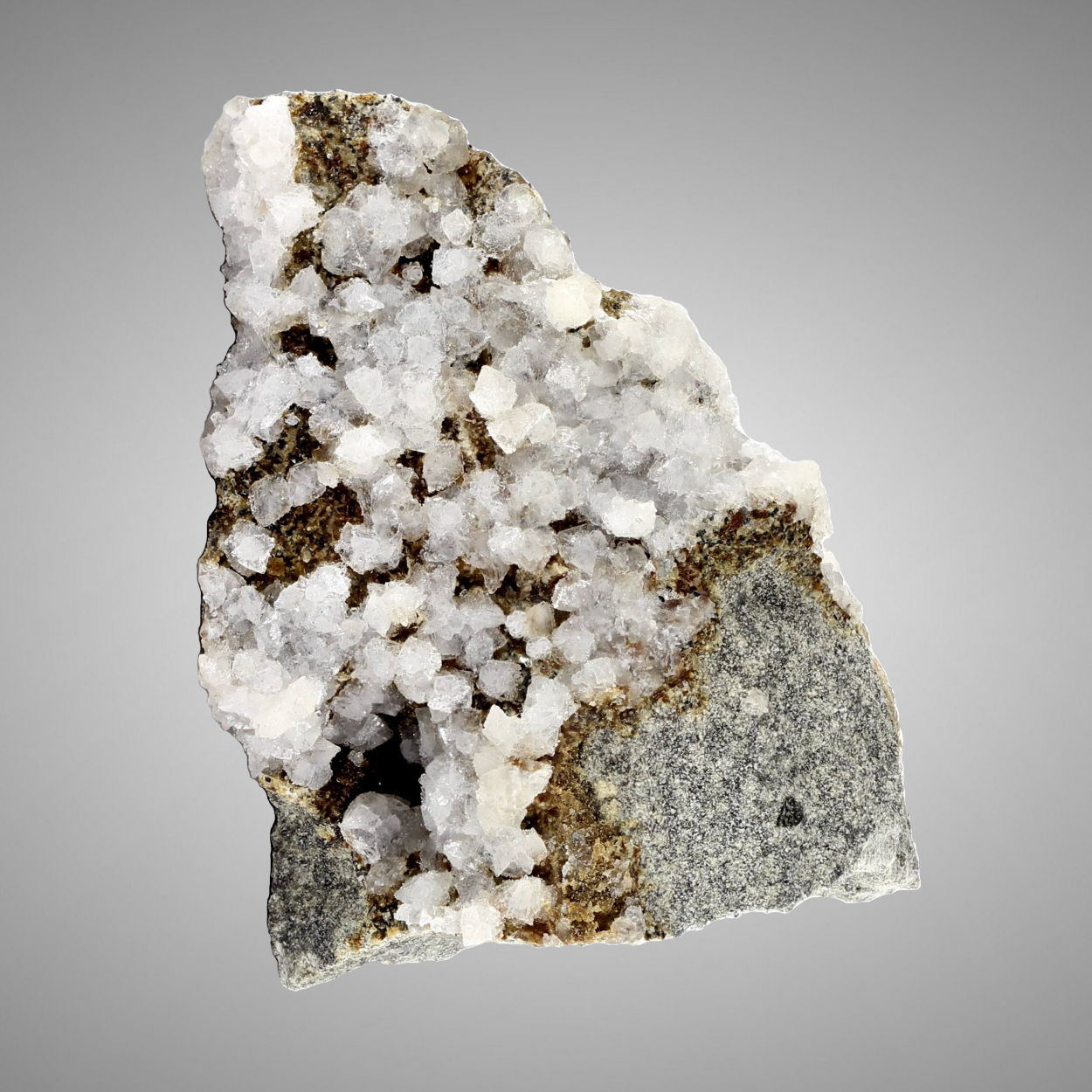 Gismondine With Phillipsite
