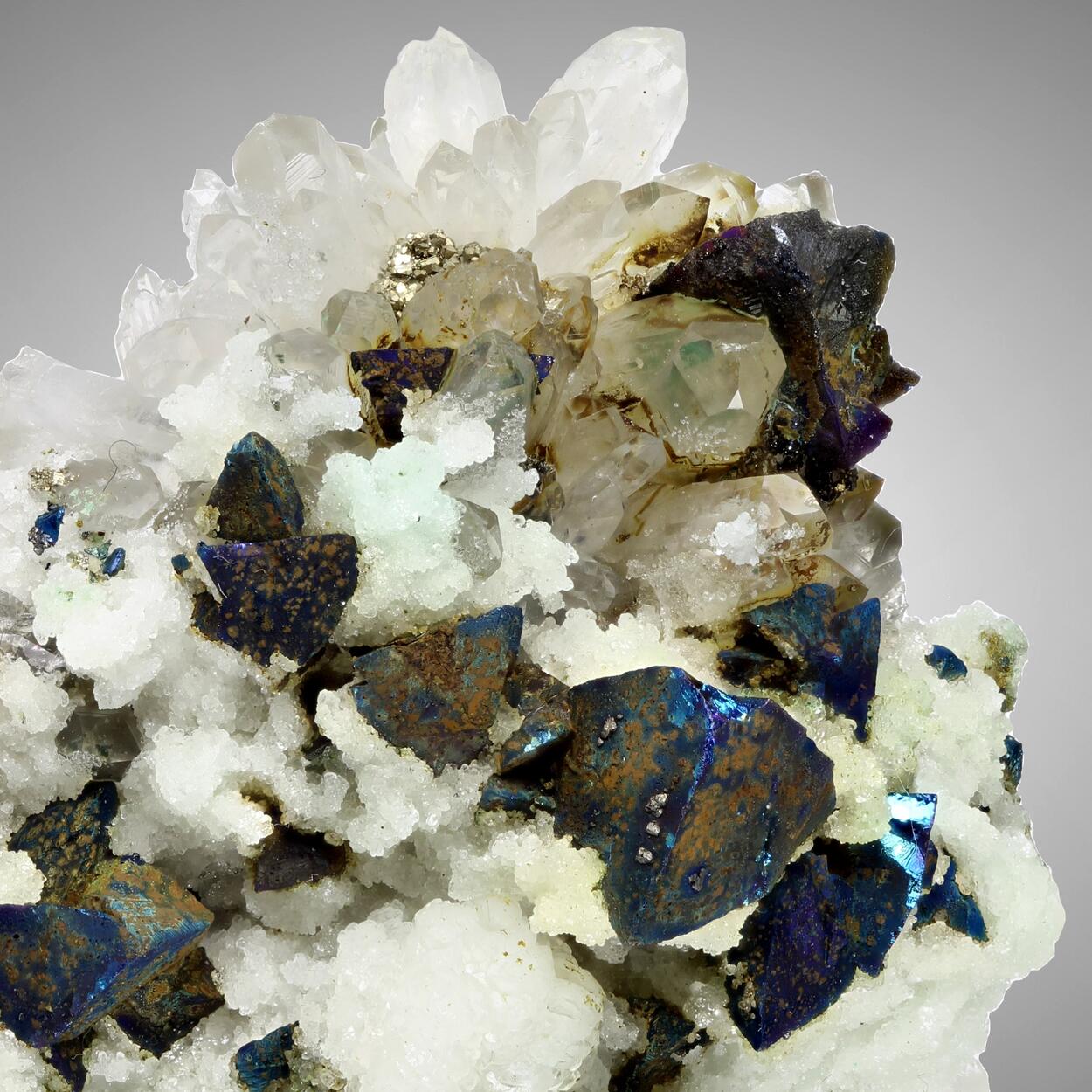 Chalcopyrite With Quartz