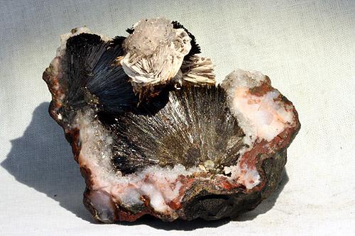 Baryte Goethite & Quartz