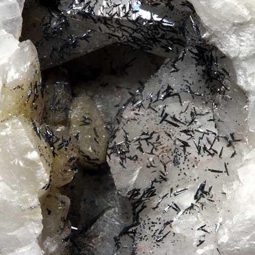 Goethite On Calcite