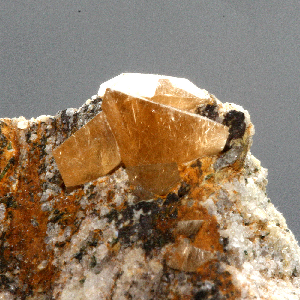 Xenotime-(Y) & Astrophyllite