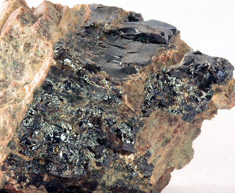 Fergusonite