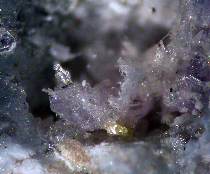Alcaparrosaite & Zincian Pertlikite