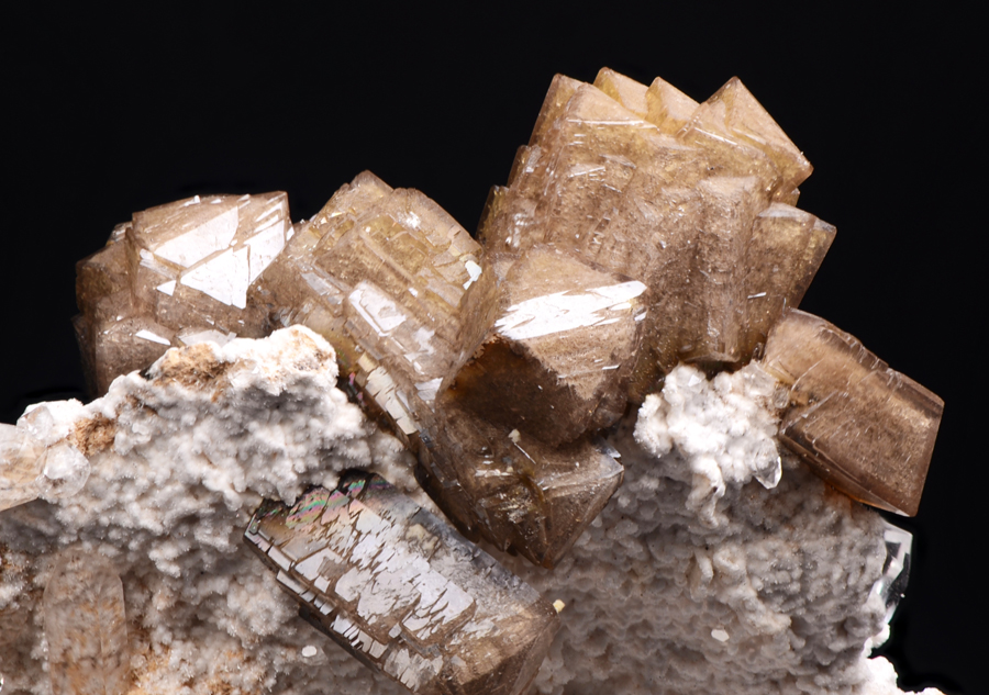 Olmiite & Apophyllite & Oyelite