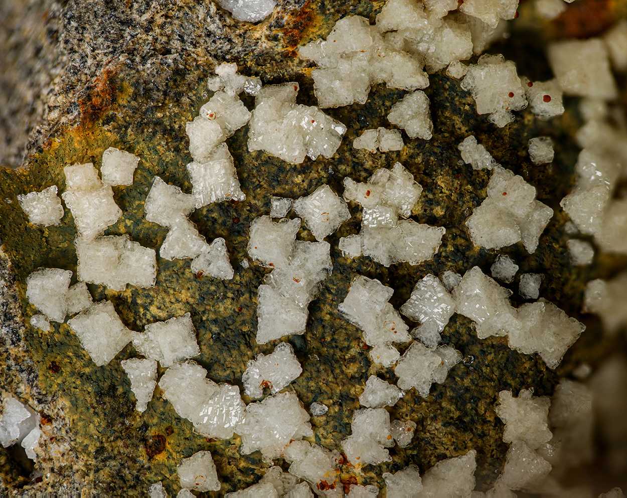 Phillipsite-Ca