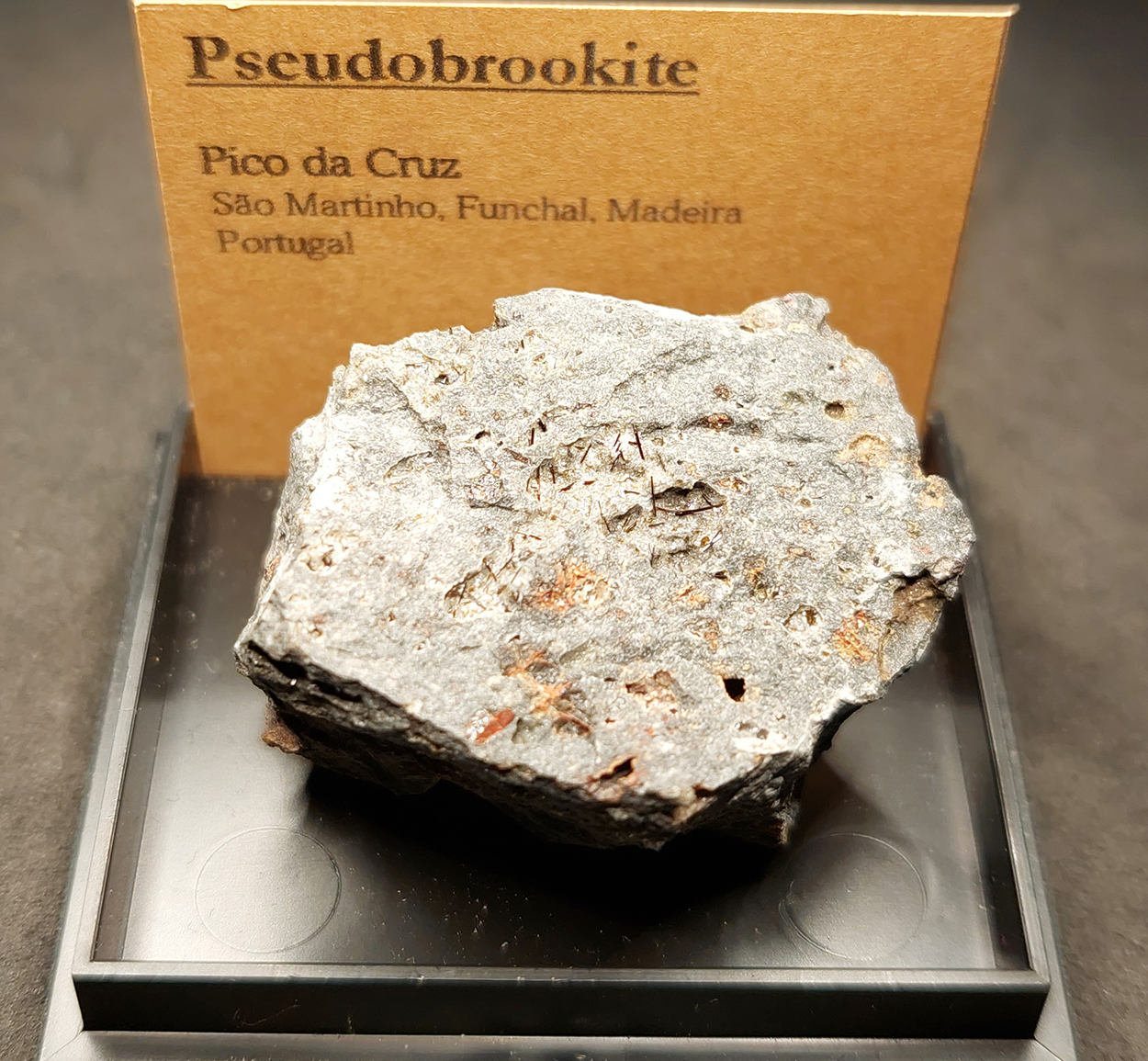 Pseudobrookite