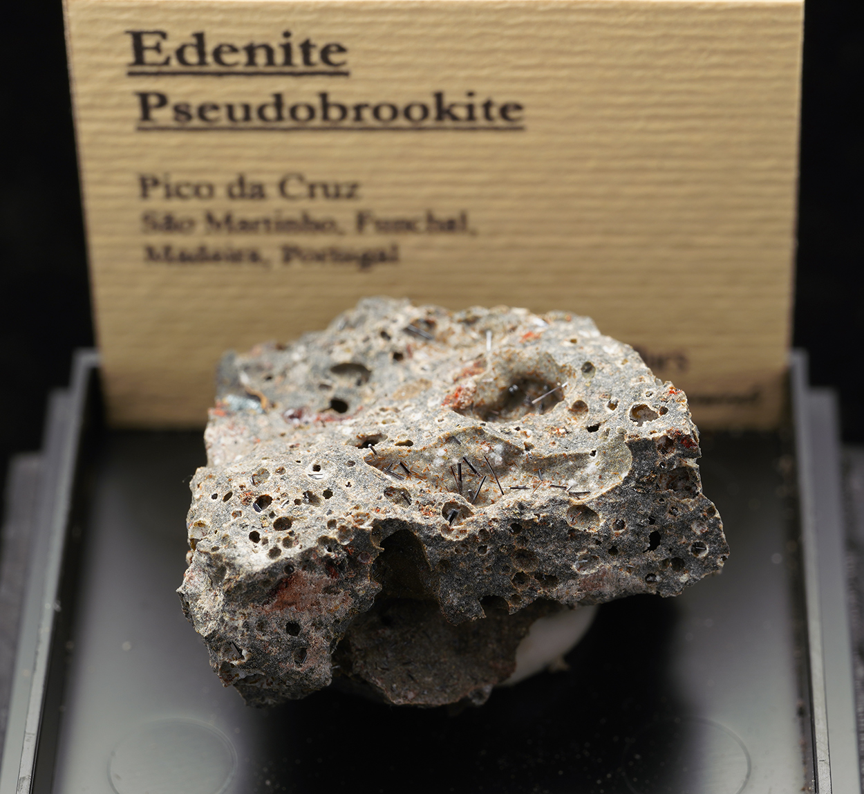 Edenite & Pseudobrookite