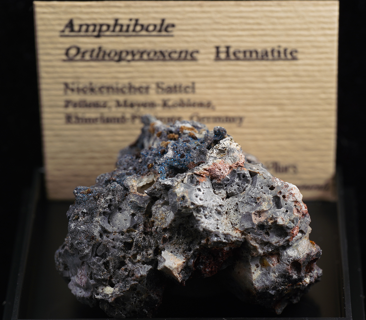 Amphibole Orthopyroxene Subgroup & Hematite