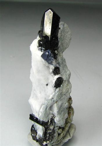 Neptunite & Benitoite