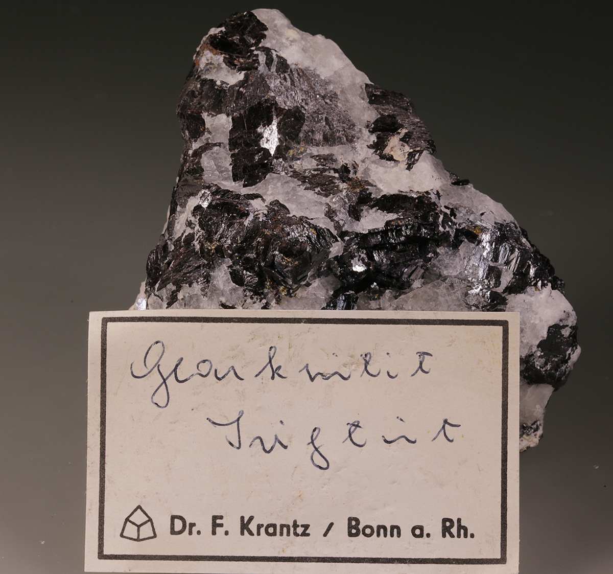 Gearksutite Cryolite & Siderite