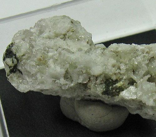 Aeschynite-(Y)