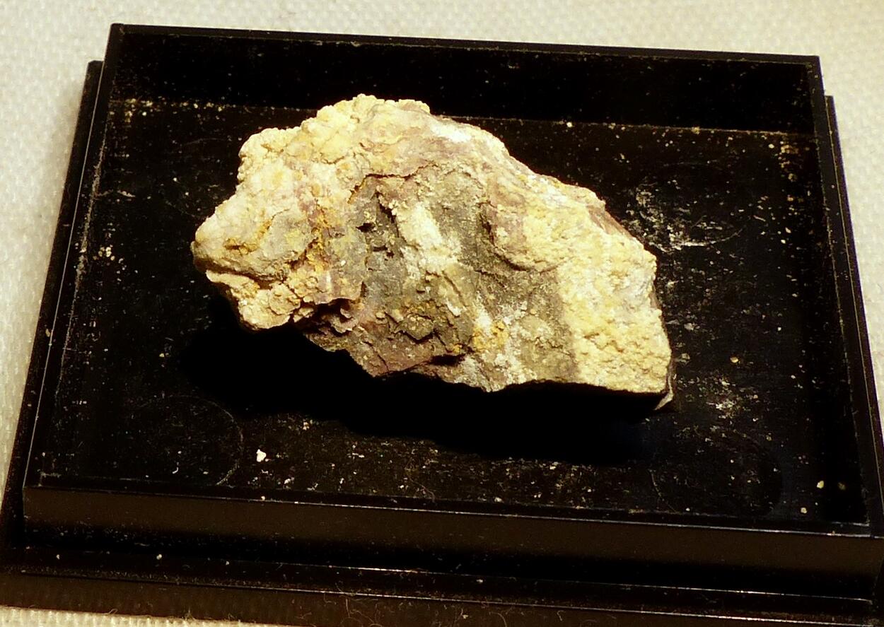 Ammoniojarosite