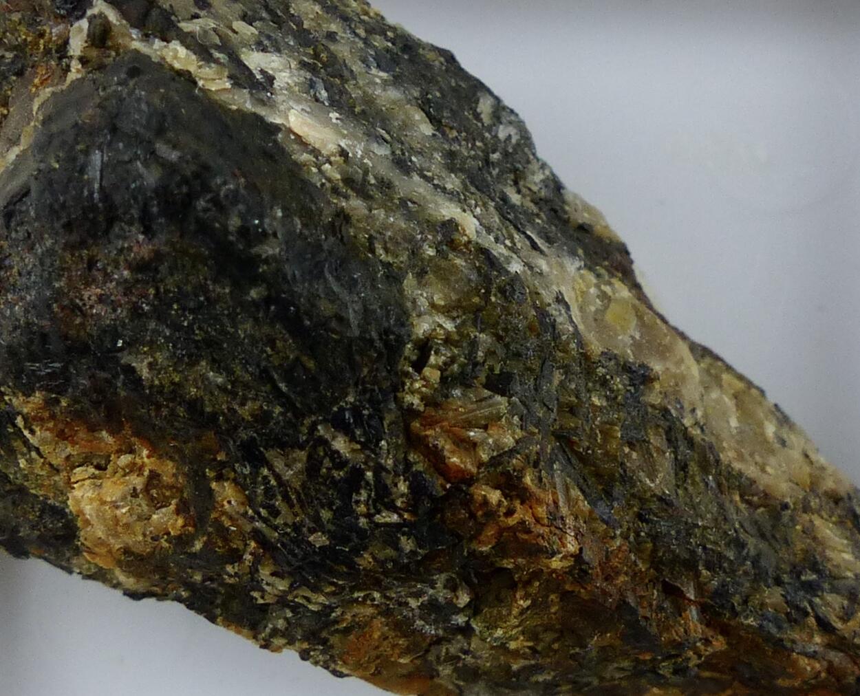 Allanite-(Ce)