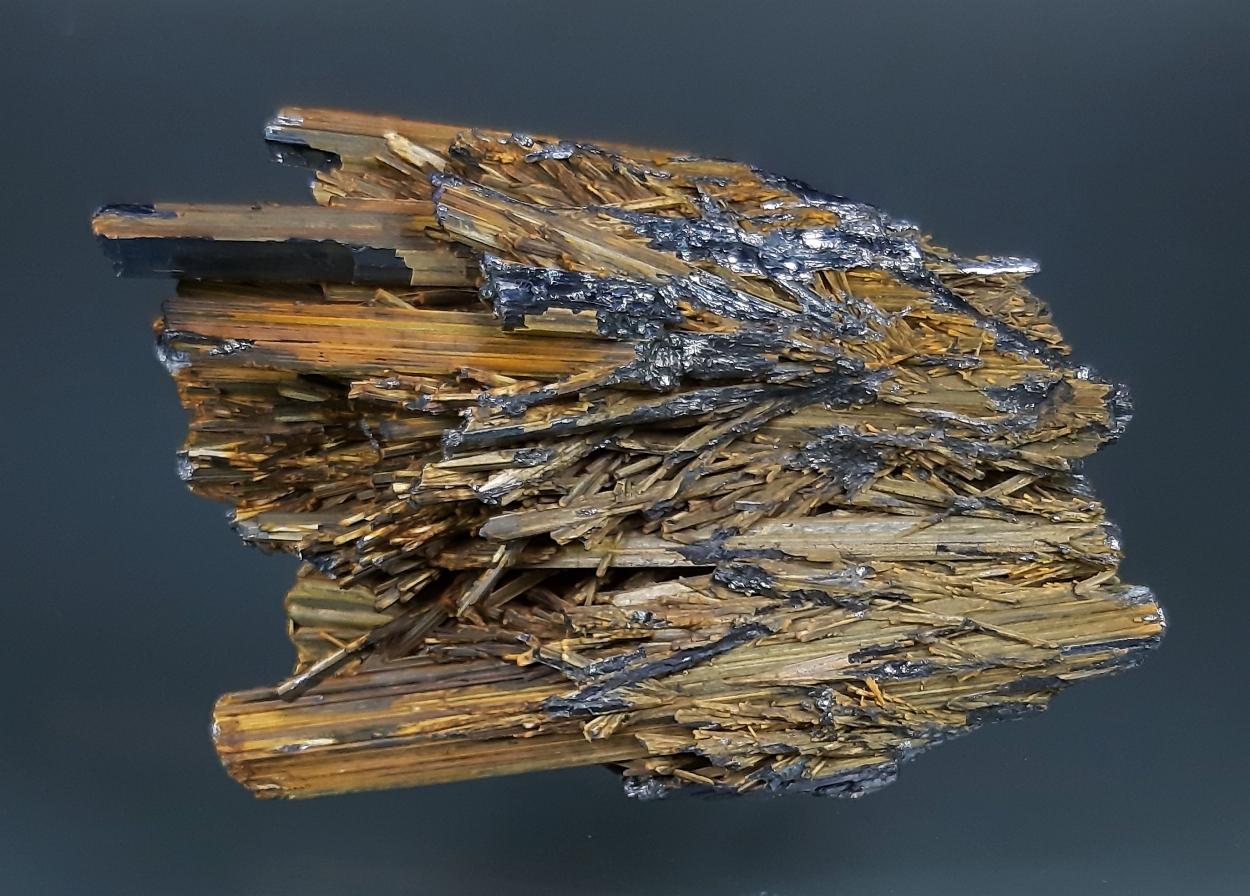 Stibnite & Cervantite