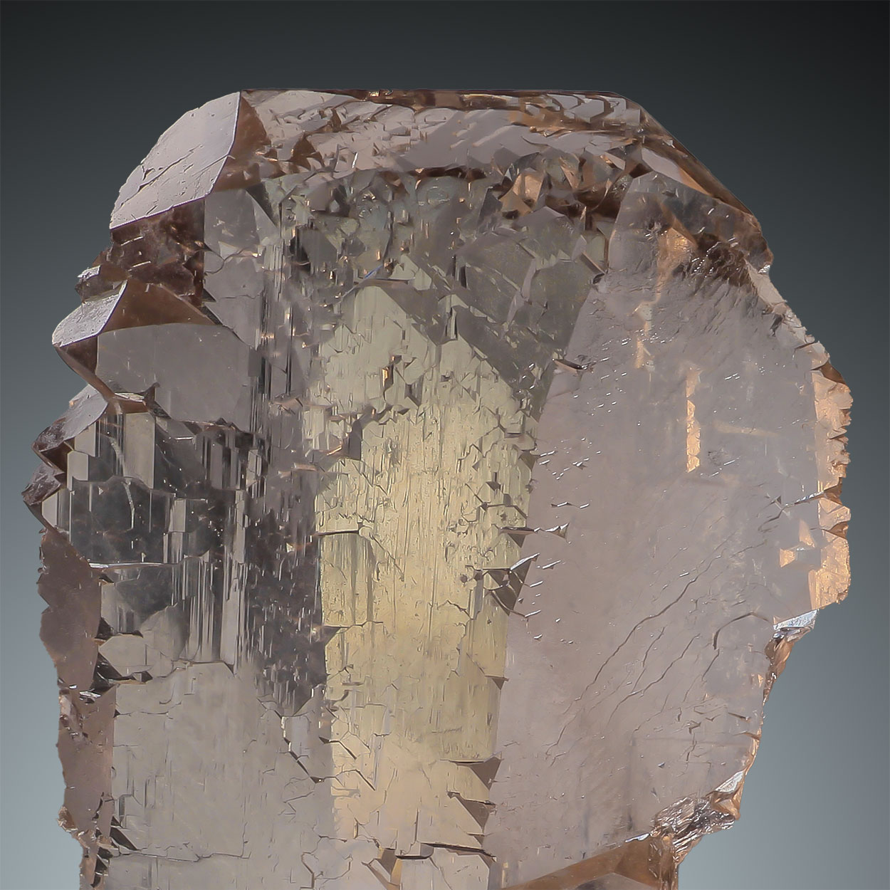 Smoky Quartz Var Gwindel