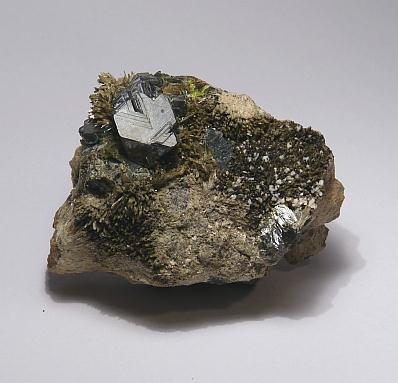 Sphalerite & Johannsenite