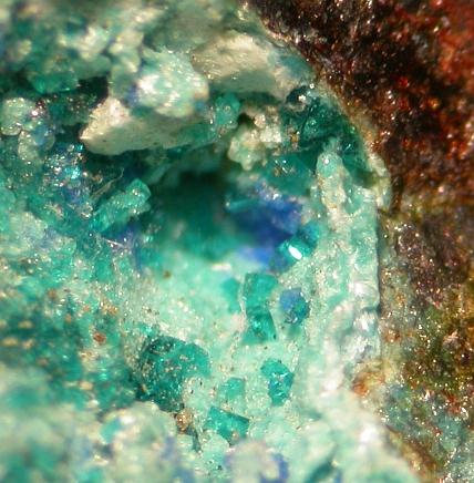 Ramsbeckite