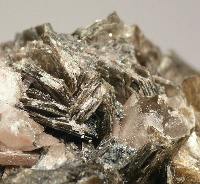 Native Bismuth & Zinnwaldite