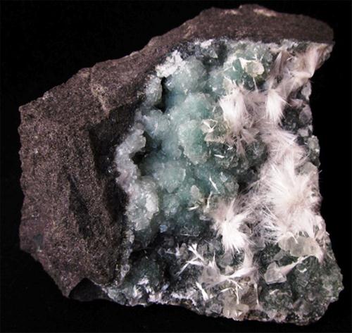Mordenite Calcite & Apophyllite