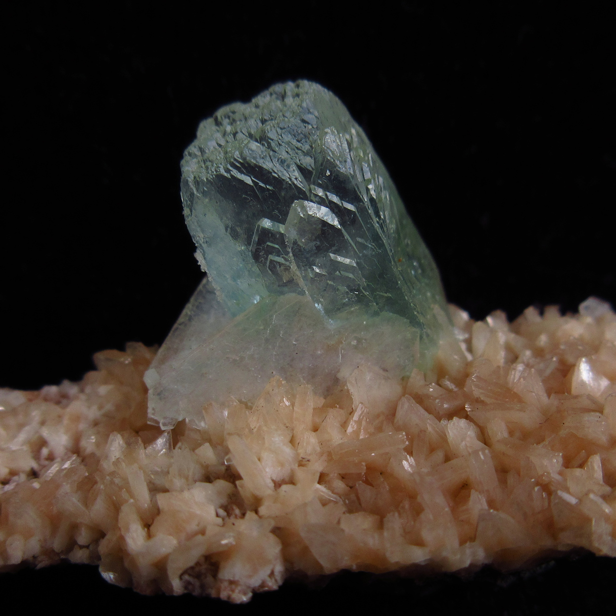 Apophyllite Stilbite & Heulandite