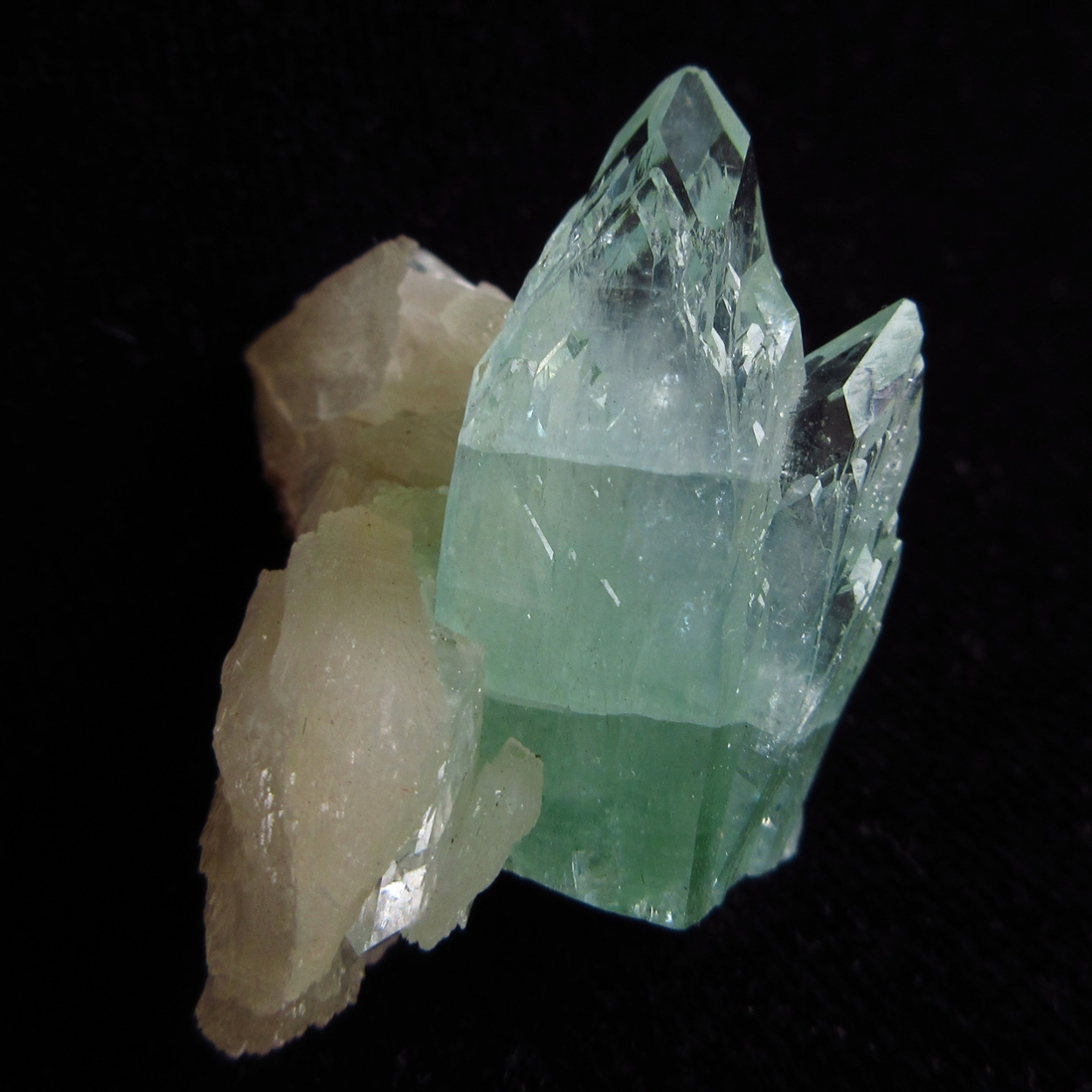 Apophyllite & Stilbite