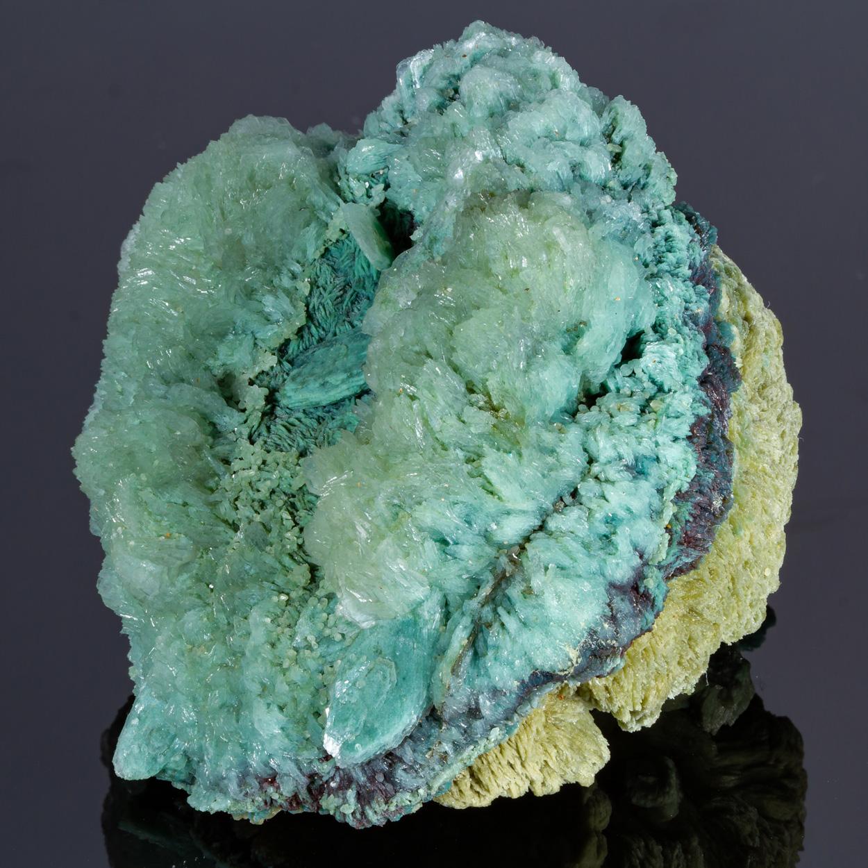 Stilbite Heulandite & Aluminoceladonite