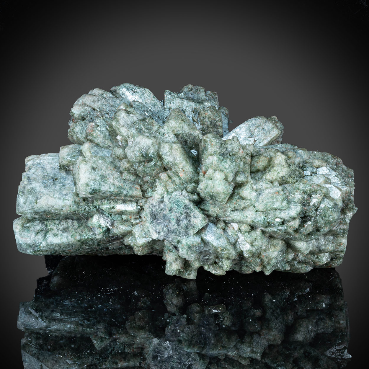 Aluminoceladonite & Apophyllite