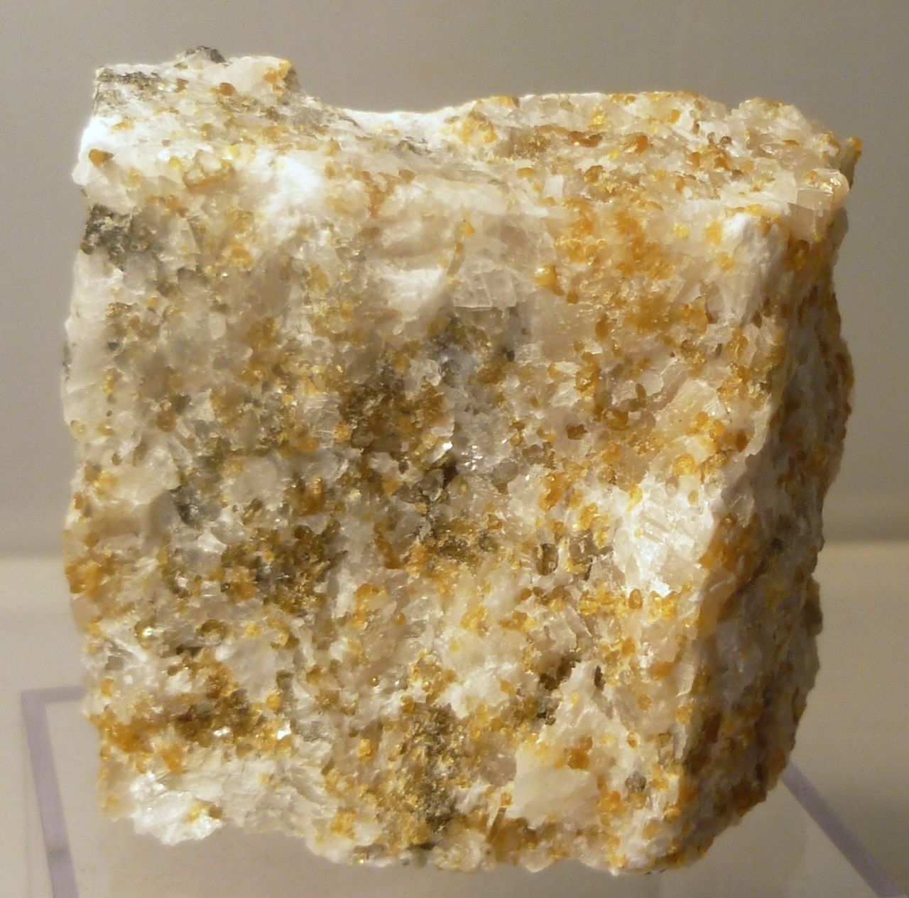 Norbergite & Clinohumite