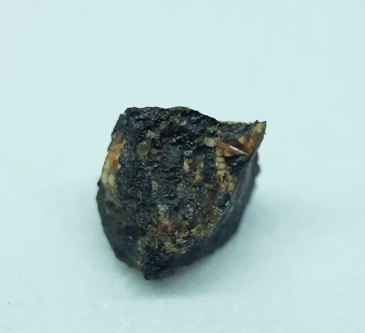 Bastnäsite-(La) Allanite-(La) & Fluorbritholite-(Ce)