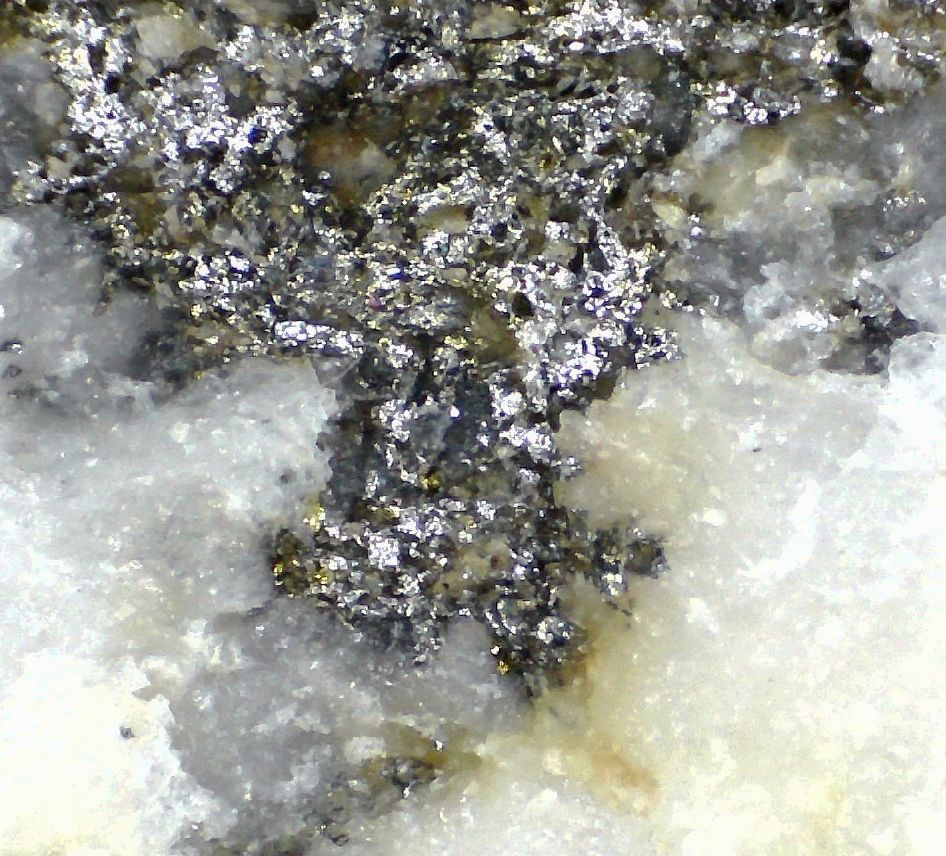 Gladite Bismuthinite & Krupkaite