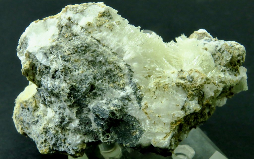 Scholzite