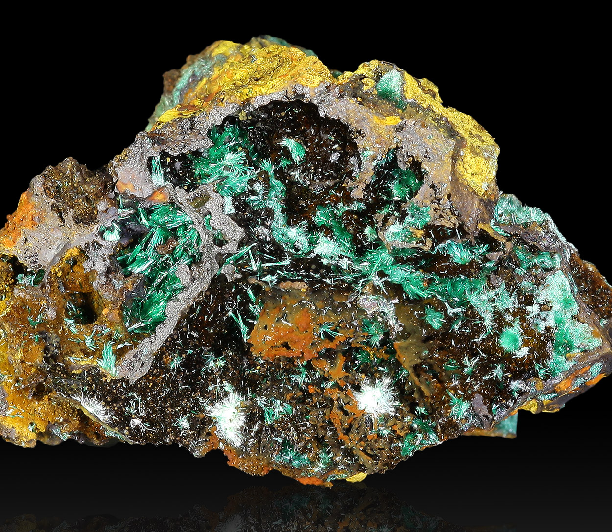 Agardite Malachite & Brochantite