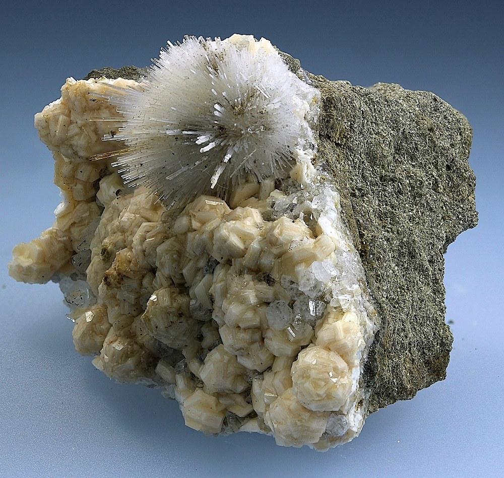 Natrolite Gmelinite & Analcime