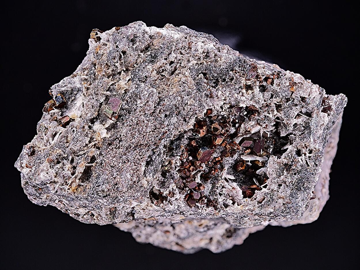 Chayesite